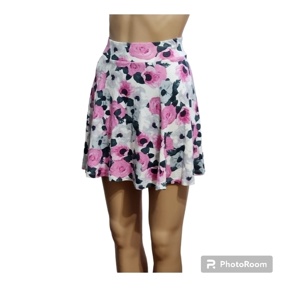 ❤2/15❤H&M Floral Circle Skater Mini Skirt